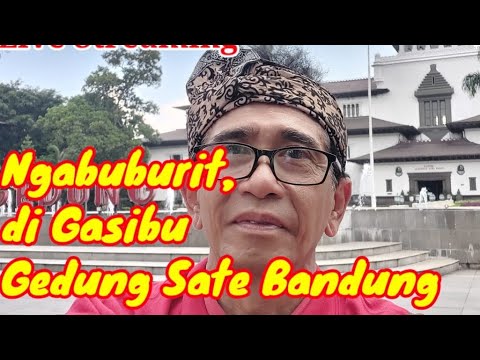 Ngabuburit, di Gasibu Gedung Sate Bandung