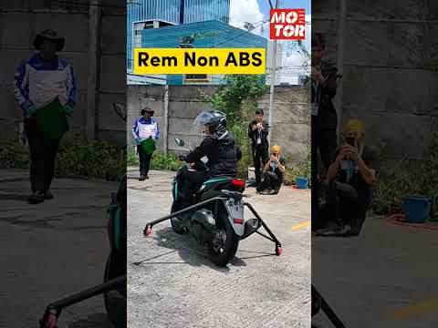 Tes Rem ABS di Jalan Super Licin #shortsvideo #abs #motorcycle