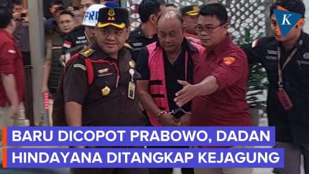 Penampakan Eks Kepala BGN Dadan Hindayana Ditangkap Kejagung, Pakai Rompi Pink dan Diborgol
