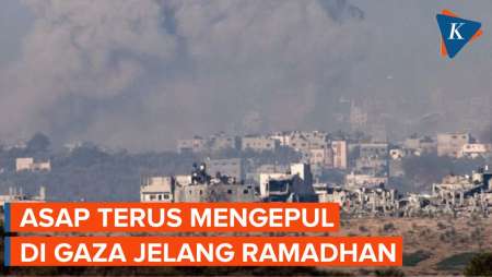 Penampakan Asap Tebal di Langit Gaza Usai Terdengar Ledakan