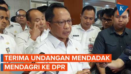 Mendagri Tito Hadiri Rapat Baleg Bahas Revisi UU Pilkada