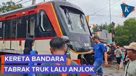 Kereta Bandara Soekarno-Hatta Anjlok Usai Tabrak Truk Di Tangerang