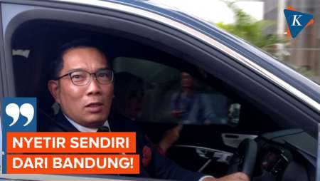 Momen Ridwan Kamil Hadiri Pelantikan Pj Gubernur, Nyetir Mobil Sendiri…