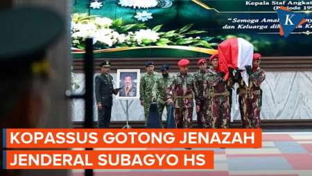 Penghormatan Terakhir Kopassus Untuk Jenderal Subagyo HS