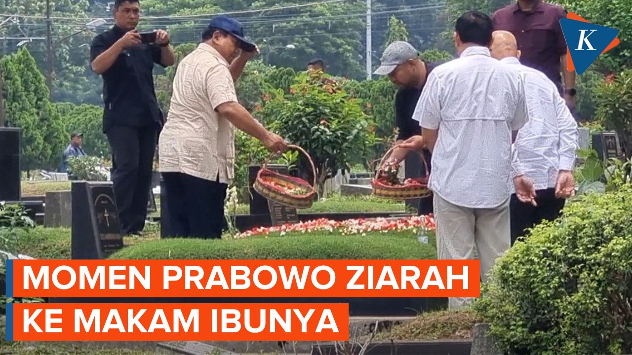 Prabowo Ditemani Didit Ziarah ke Makam Ibunya di Tanah Kusir
