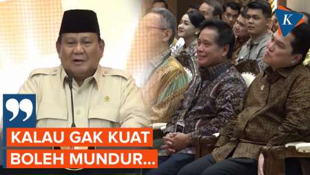 Terkekeh, Prabowo Persilahkan Menterinya Mundur Jika Sudah Tidak Kuat