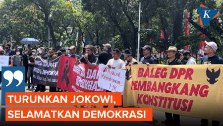 Akademisi dan Aktivis 98 Datangi MK, Teriakkan 