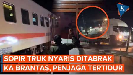 Gegara Penjaga Palang Pintu Kereta Tertidur, Sopir Truk Nyaris Ditabrak KA Brantas