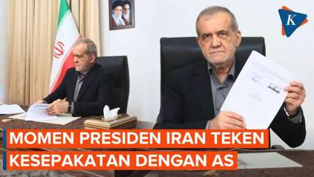 Momen Presiden Iran Tanda Tangani Kesepakatan Damai Dengan AS