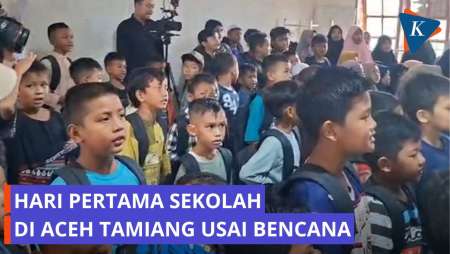 Tanpa Bangku Dan Meja Di Aceh Tamiang, Suasana Hari Pertama Sekolah