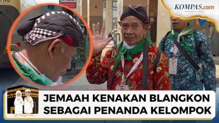 Cara Unik Tandai Kelompoknya, Jemaah Haji Pakai Blangkon