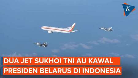 Dua Jet Sukhoi TNI AU Kawal Pesawat Presiden Belarus
