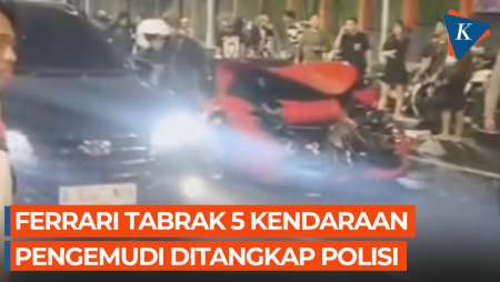 Mobil Ferrari Tabrak 5 Kendaraan di Bundaran HI Senayan