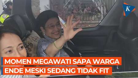 Sempat Tidak Fit, Megawati Sapa Warga di Kantor PDI-P Ende