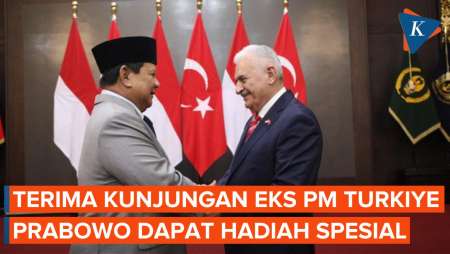 Momen Prabowo Terima Kunjungan Mantan PM Turkiye, Dapat Hadiah Spesial