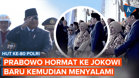 Momen Jokowi Dan Prabowo Saling Memberi Hormat Di HUT Bhayangkara