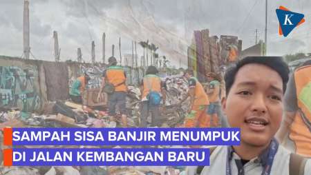 Sampah Menumpuk Di Sepanjang Jalan Kembangan Jakbar Usai Banjir