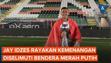 Jay Idzes Rayakan Promosi ke Serie A dengan Bawa Bendera Indonesia