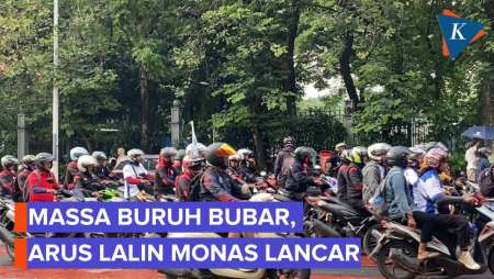 Massa Buruh Bubar, Lalu Lintas Sekitar Monas Kembali Lancar