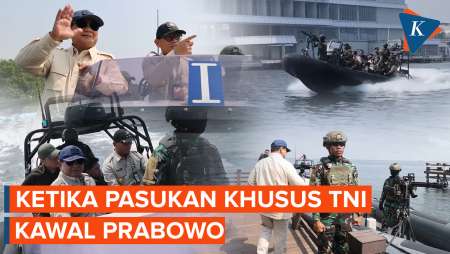 Prabowo Tepuk Pundak Prajurit Kopaska Ketika Kawal ke Muara Angke