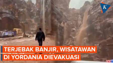 Banjir Bandang, Ratusan Wisatawan Dievakuasi dari Kota Arkeologi di Yordania