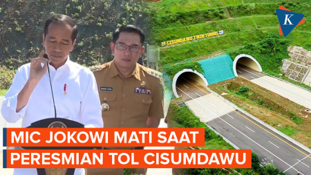 Momen Mic Jokowi Mati Saat Peresmian Tol Cisumdawu