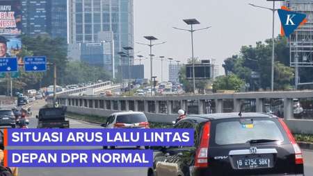 Situasi Jumat Pagi di Depan Gedung DPR, Lalu Lintas Normal