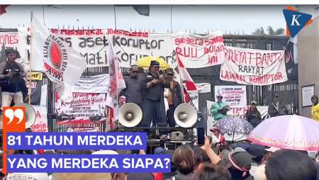 Orasi Demonstran Di Depan DPR: “81 Tahun Merdeka, Yang Merdeka Siapa?”