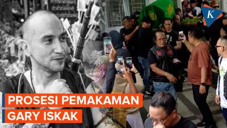Momen Pemakaman Gary Iskak Di TPU Tanah Kusir