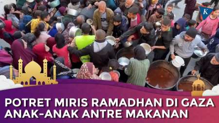 Awal Ramadhan di Gaza, Anak-anak Antre Makanan Olahan Ubi dan Wortel