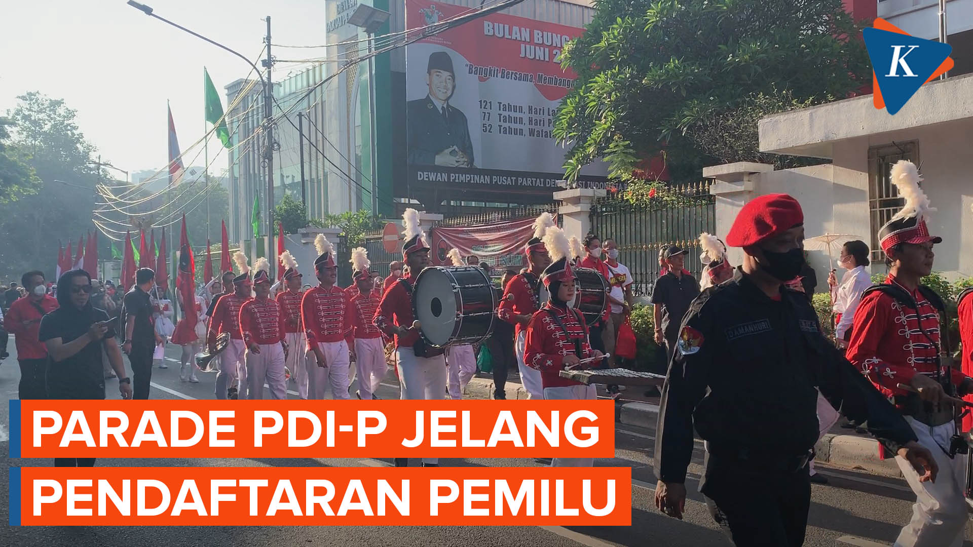 [FULL] Konvoi hingga Marching Band Iringi Pendaftaran PDI-P di Pemilu 2024