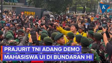 Prajurit TNI Adang Demo Mahasiswa UI, Massa Teriak "Buka Jalannya!"