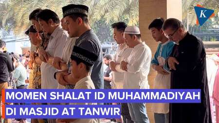 Shalat Id Muhammadiyah Di Masjid At Tanwir, Jemaah Padati Hingga Ke Jalanan