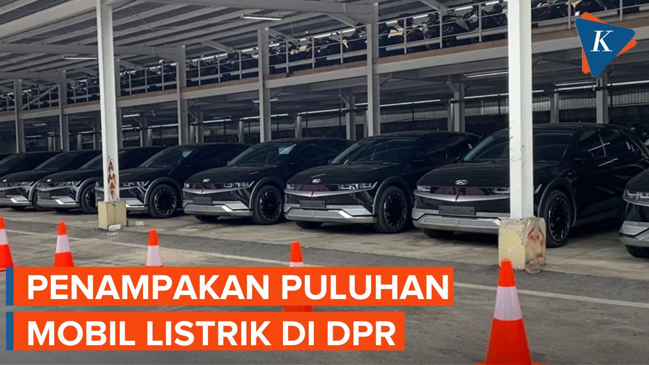 Mobil Listrik Mewah Berjejer di DPR, Ini Penjelasan Sekjen Indra Iskandar