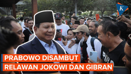 Hadir di Solo, Prabowo Disambut Relawan Jokowi dan Gibran
