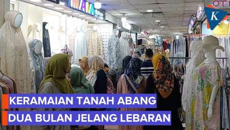 Antusias Masyarakat Belanja Baju Lebaran Di Tanah Abang
