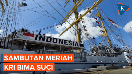 Ratusan Kapal Sambut Kedatangan KRI Bima Suci Di Norwegia