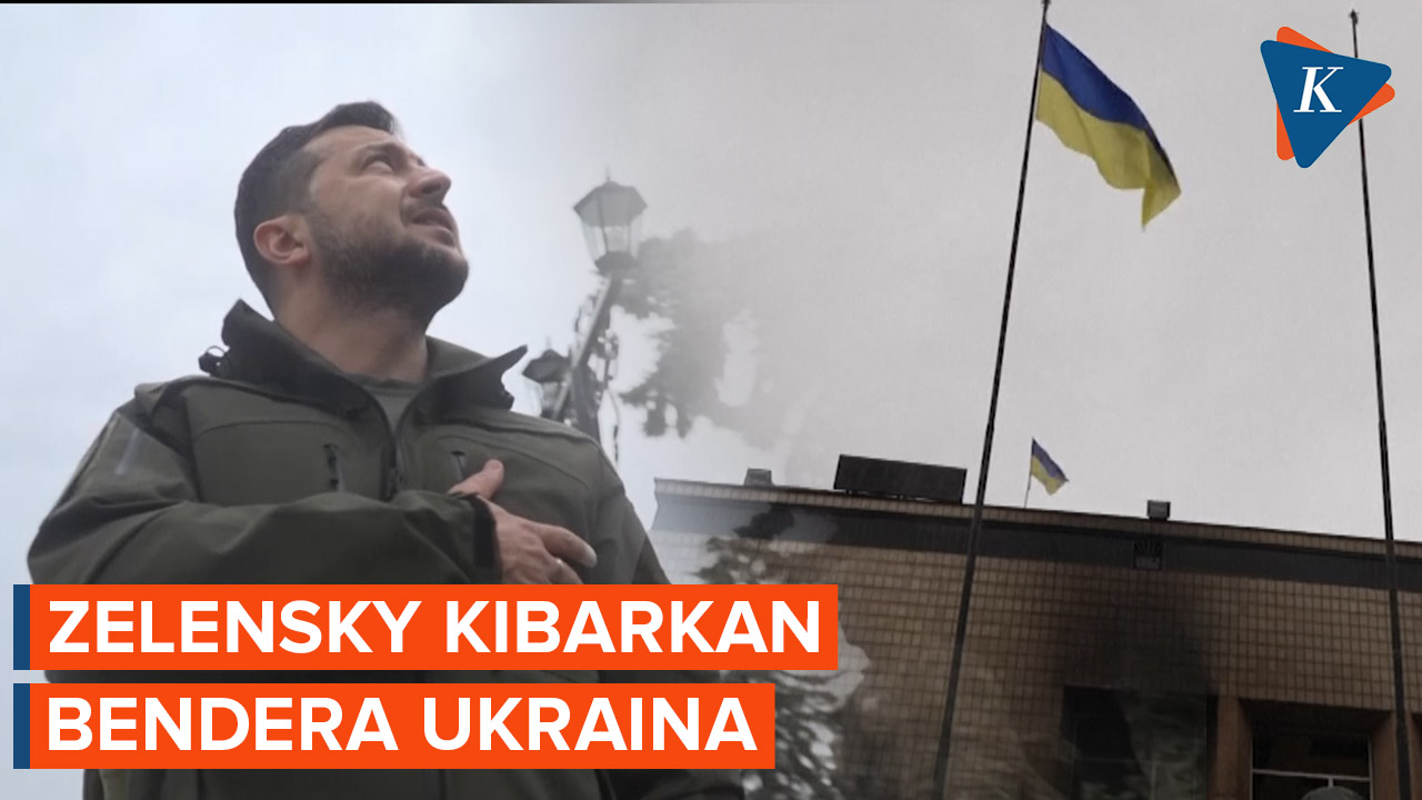 Zelensky Kibarkan Bendera Ukraina Di Kota yang Berhasil Direbut Kembali