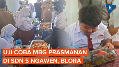 Uji Coba MBG Prasmanan Di Blora, Siswa Ambil Sendiri, Makanan Masih Hangat