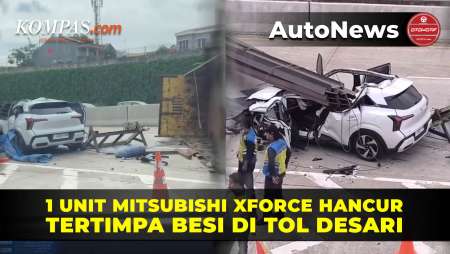 Kecelakaan di Tol Desari, Mitsubishi XForce Hancur Tertimpa Besi