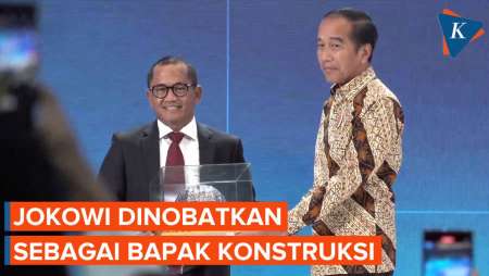 Dianugerahi Helm Baja, Jokowi Dapat Penghargaan Bapak Konstruksi