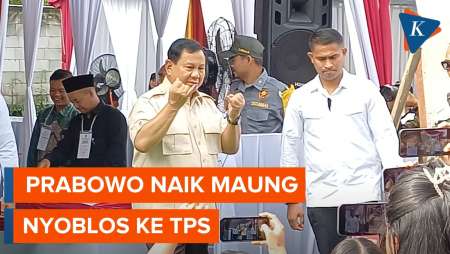 Momen Prabowo Subianto Nyoblos Saat Pilkada