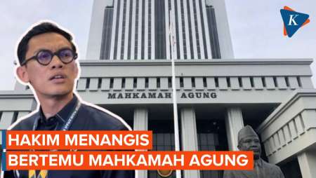 Tangis Seorang Hakim Pecah Saat Sampaikan Tuntutan ke Mahkamah Agung