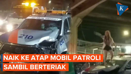 Seorang Perempuan Bajak Mobil Patroli Jalan Tol dan Menabrak