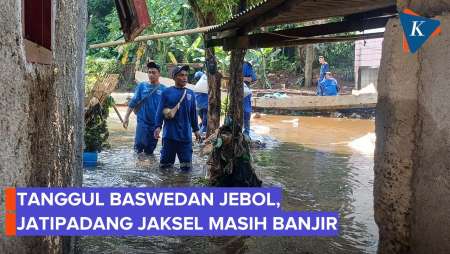 Tanggul Baswedan Jebol, Jati Padang Jaksel Masih Banjir Hari Ini