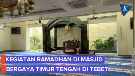 Berbagai Kegiatan Ramadhan Di Masjid Bergaya Timur Tengah Di Tebet
