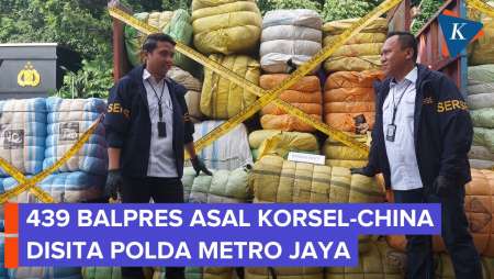 Penampakan Pakaian Bekas Impor Ilegal Senilai Rp 4 M