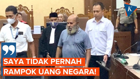 Lukas Enembe Bantah Berjudi dan Terima Suap Rp 46,8 Miliar 