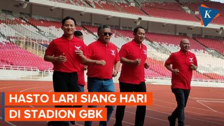 Lari di GBK Siang Hari, Hasto PDI-P Terinspirasi Atiqoh Istri Ganjar Pranowo