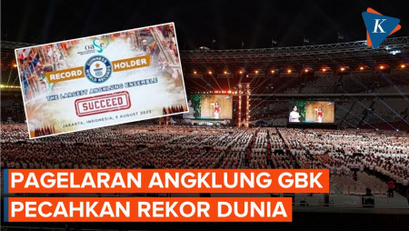 Jokowi Hadiri Pagelaran Angklung di GBK yang Pecahkan Rekor Dunia